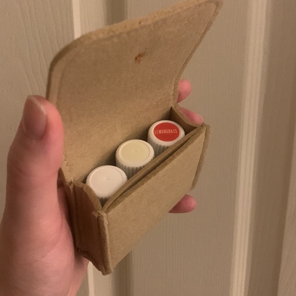 Young Living Felt Essential Oil Holder - Picture 3 of 3